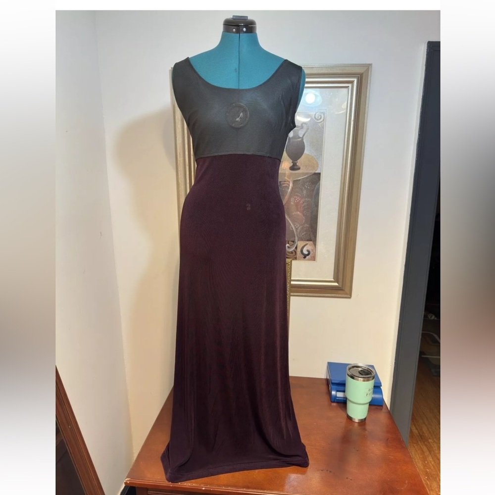 Ronni Nicole by Ouida Black Burgundy Sleeveless Stretch Maxi Dress Size 12